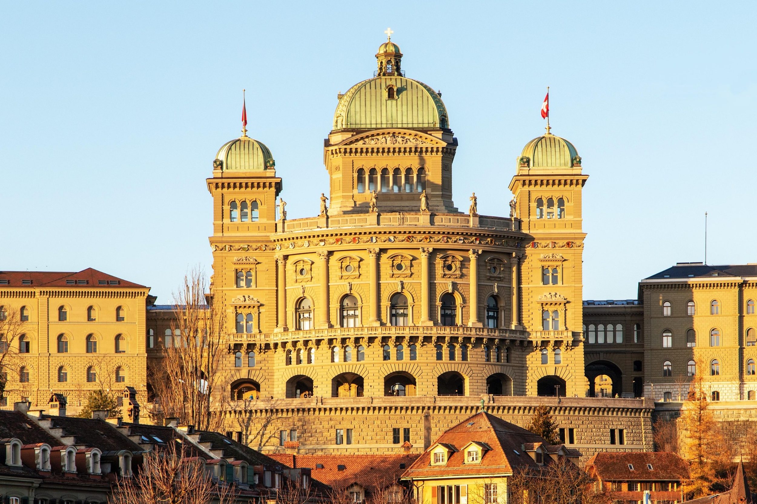 03 marcelkessler-federal-building-3881070_1920 (1)