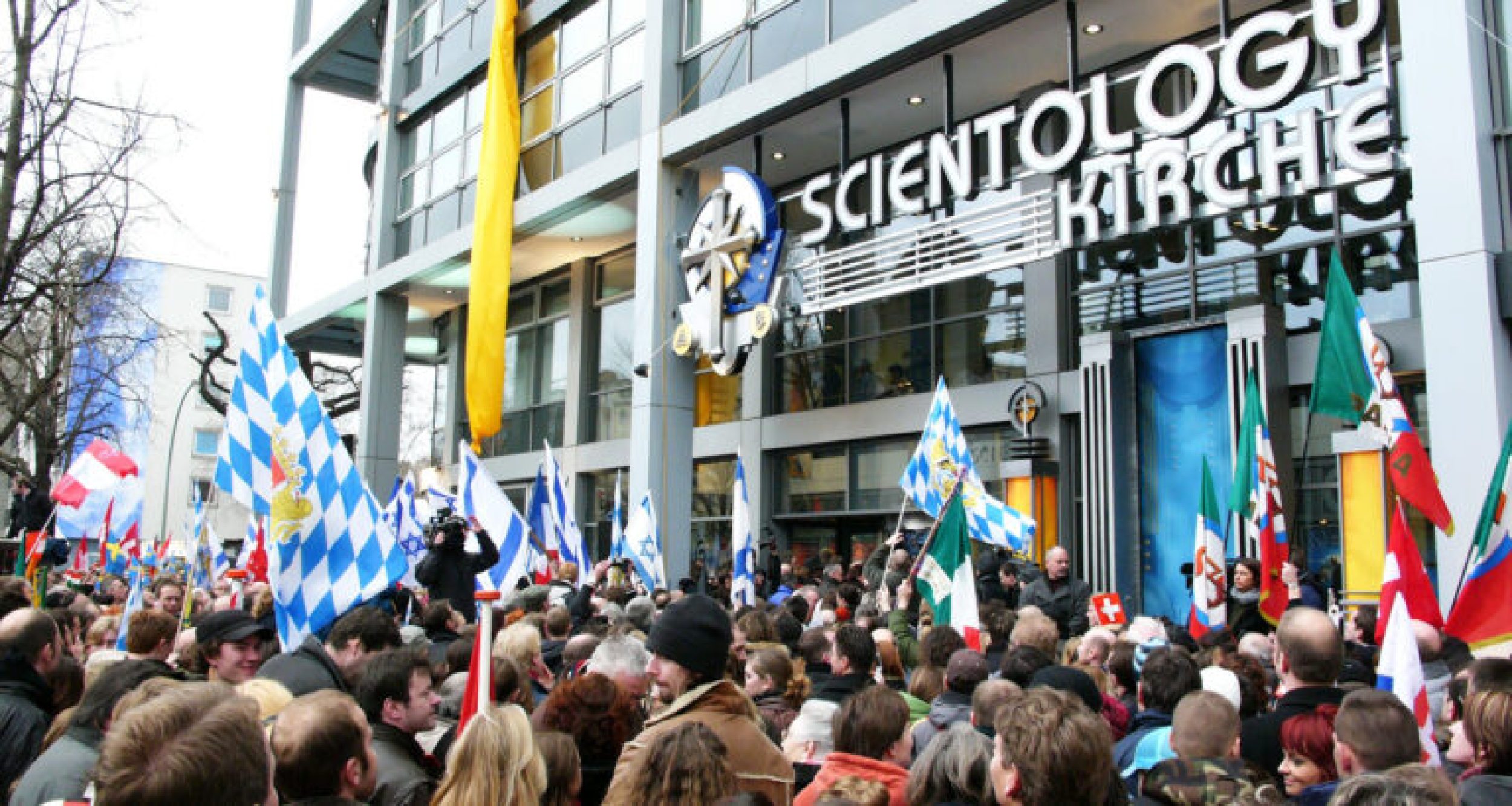 church-of-scientology-berlin-opening-close-2-768x410