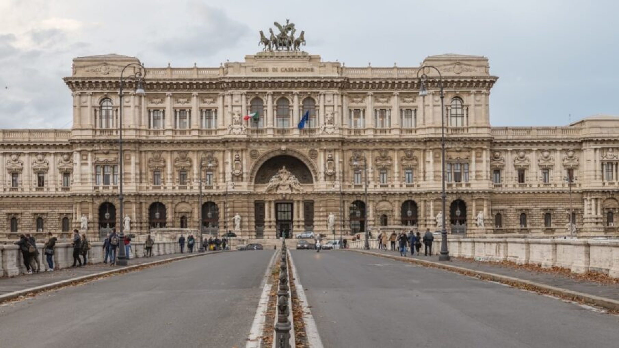 jusstizpalast-rom-italien-905x509